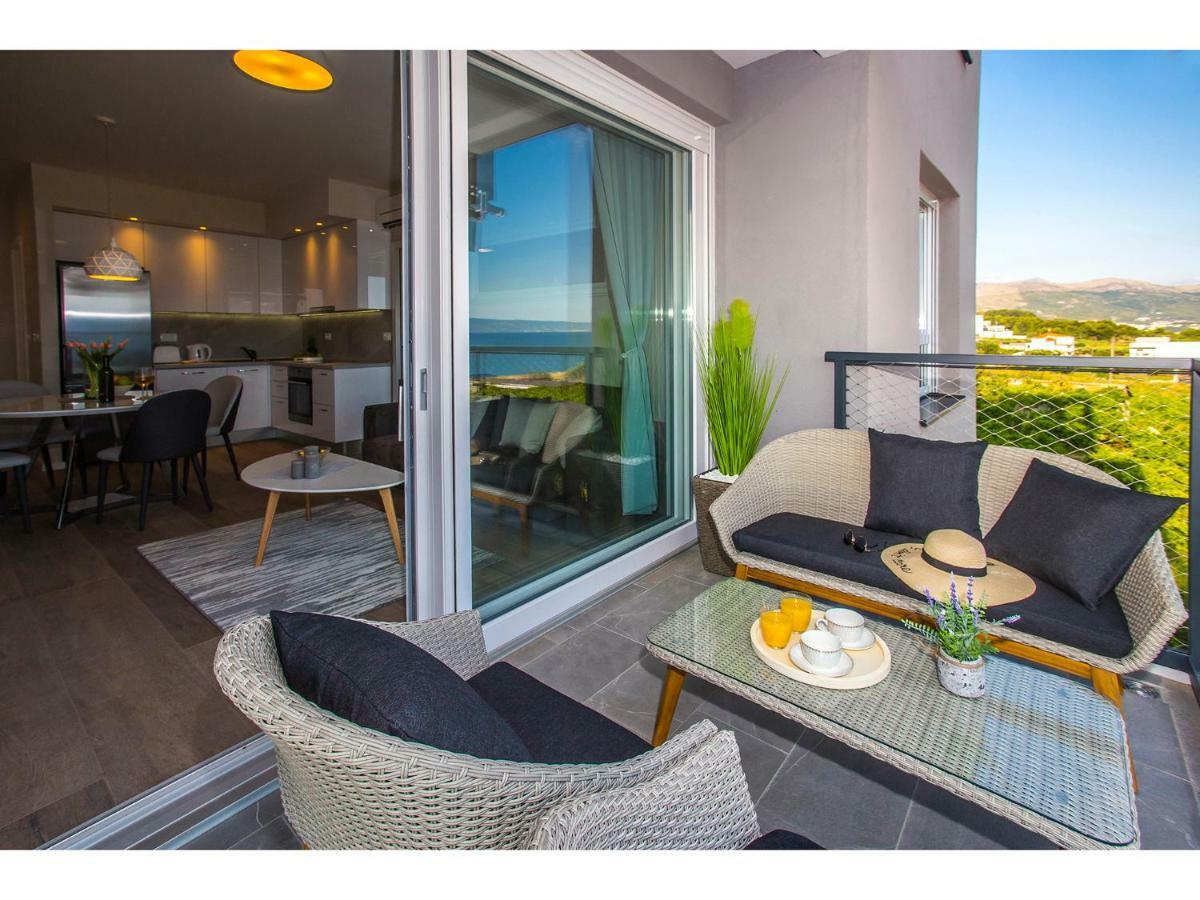 Uma Apartment Split